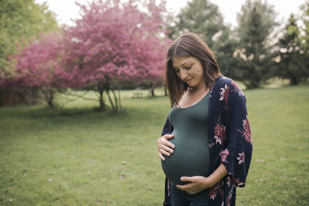 Maternity Photographer, Rochester NY, Glowing expecting mama