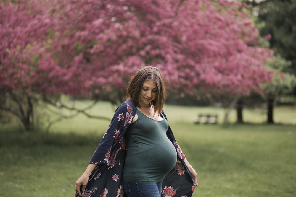 Maternity Photographer Rochester NY, beautiful expecting mama